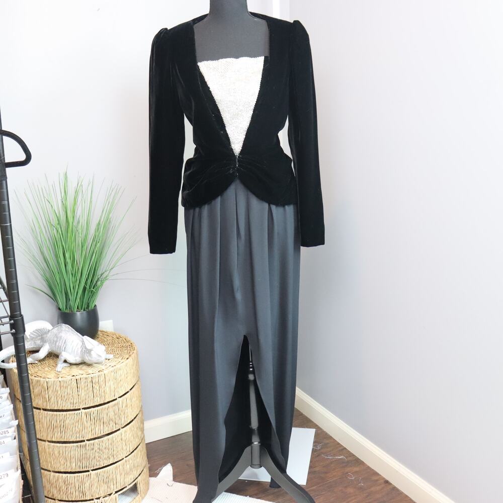 Vintage Oscar de la Renta Evening‎ Set Black Velvet Beaded Top Skirt 80s Size 6